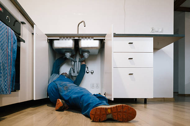 Professional Pipe Repair technician working in Edwards, IL
